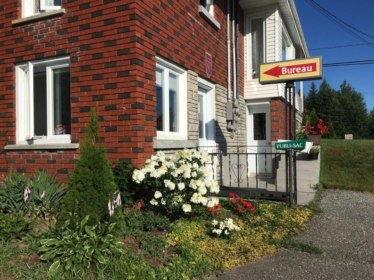 Motel le Sabre Sherbrooke Extérieur photo
