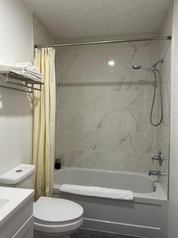 Motel le Sabre Sherbrooke Extérieur photo
