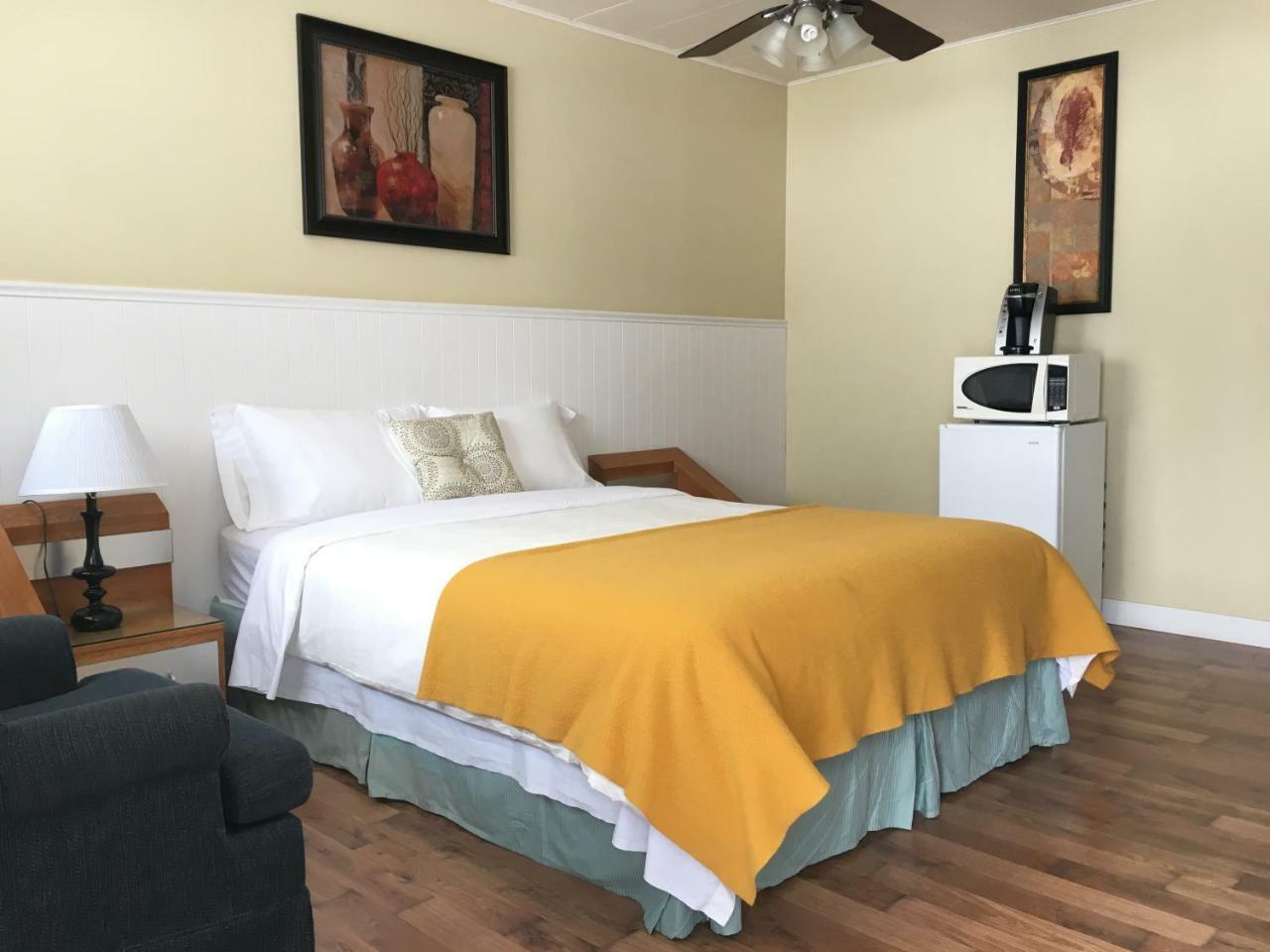 Motel le Sabre Sherbrooke Extérieur photo